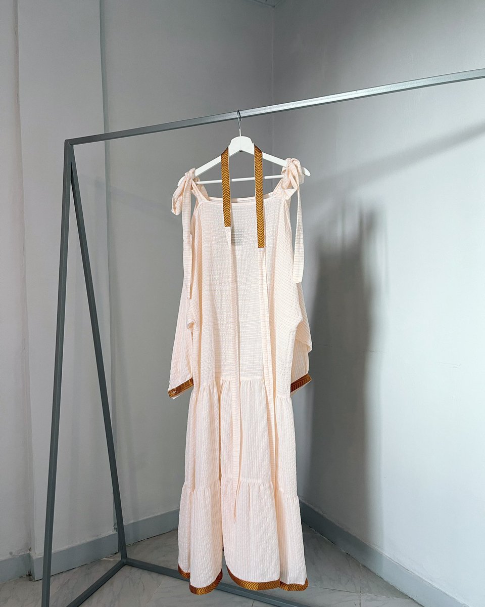 With Ethiopian Easter on the horizon and summer just a beat away, our classic dresses offer a modern twist on traditional style, ideal for any occasion. 💃🏾Find your perfect fit in a variety of colors and sizes, exclusively at our Kazanchis store.
Crafted with fabric from our