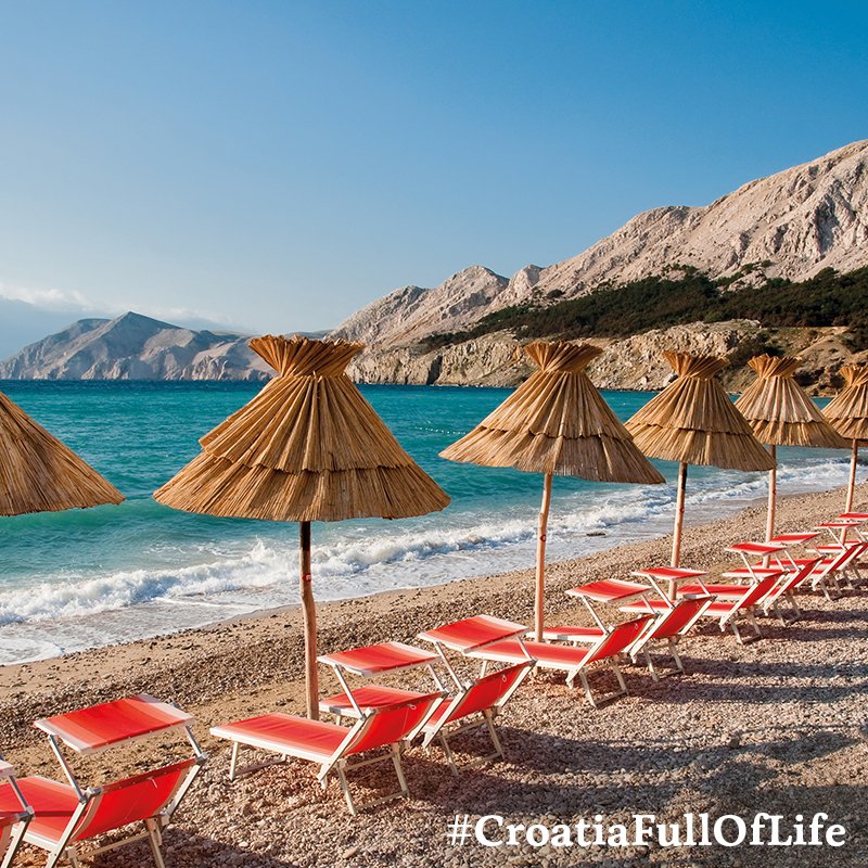 Close your eyes and imagine the perfect beach getaway in Croatia...it's calling your name! 🏖️