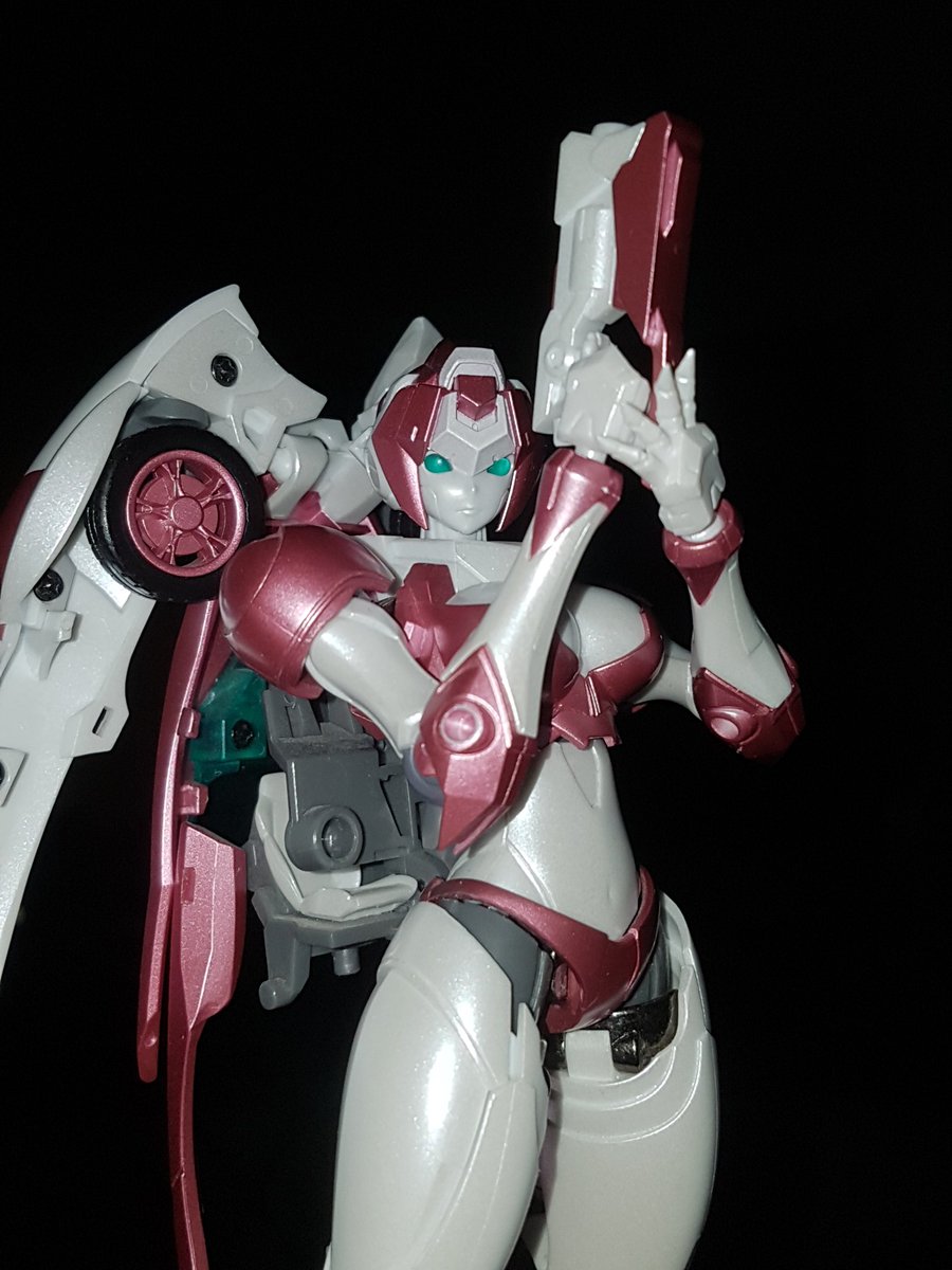 TheLocalBard's tweet photo. Took some pictures of Nicee tonight! Still enjoy this figure quite a lot. Not just because of the boobs either!
#BigFirebirdToy #EX01Nicee #Nicee #RobotGirls #ToyPhotography @Phoenix_BFB https://t.co/Ea0D7on8Xu
