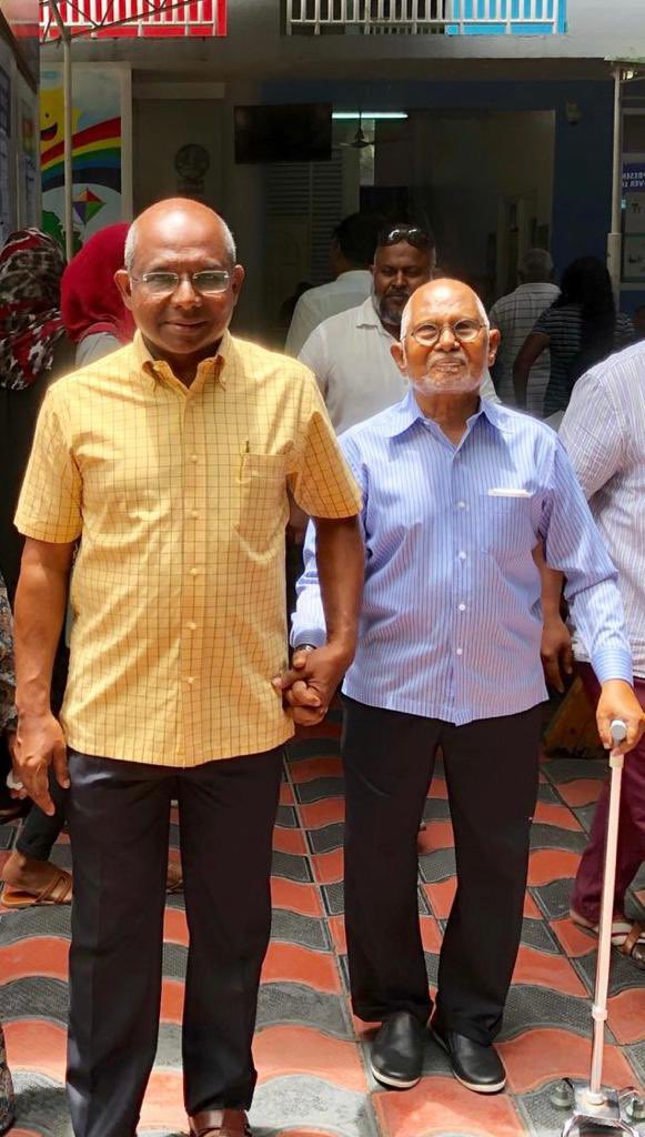 MDP ge lobuvethi Raees @abdulla_shahid ge bahpaafulhu Moosa Jaleel akee kulhadhaana thauleemee gaabilu beyfulhun kolheh gaumah nere dhevvi hikumaiy theri bahpa eh. Almarhoom Moosa Jaleel ge furaa fulhah rahmaiy levvun edhi dhua kuran. Aailaa ah keiytherikan dhehvaashi! Ameen!