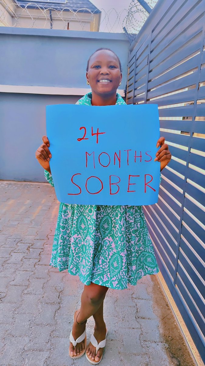 talkswithkiki's tweet photo. Sobriety Is Possible!. 

Happy Anniversary To ME!. 🎉 

#talkswithkiki #sober #sobriety #healing #selflove #soberliferocks #virals #life #motivated #growth https://t.co/3EPlU0FgM2