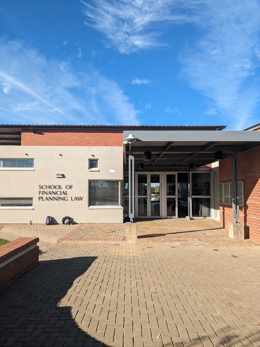 i_am_elita's tweet image. Grateful and excited to be at the faculty of law at the University of the Free State in South Africa 🇿🇦 to be presenting my PhD research which contributes to achieving SDG10
.
.
Day 1
.
#researchconference