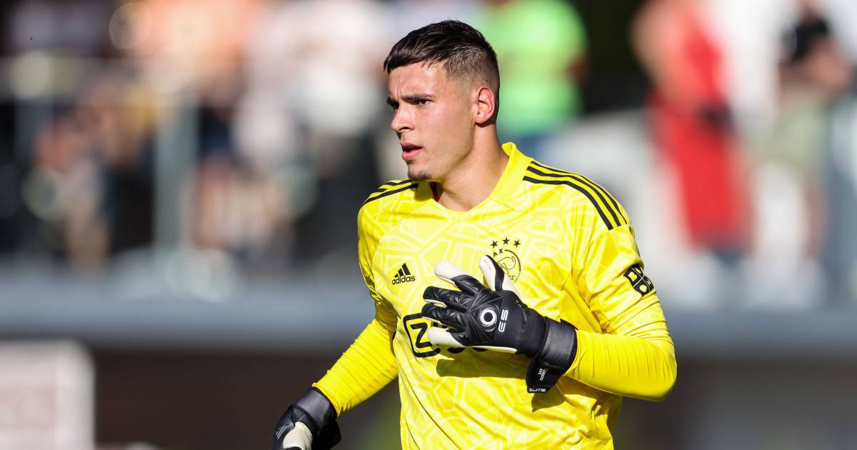 #Ajax is willing to consider and help with a summer departure for Gerónimo Rulli. It looks like Remko Pasveer is going to end his career at the end of this season, while Jay Gorter might be loaned out next year. Diant Ramaj will be [remain] first GK next season. Source: @VI_nl