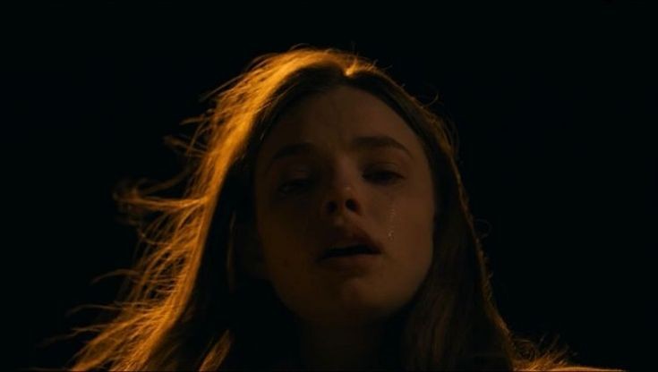 𝐐uiero que me encuentres para poder perderme en ti.  .  . Deseo tanto poder dejar de llorar y lograr ser feliz al fin, pero tal parece que ese no es mi destino.  .  .

𝓐𝔂𝓾𝓭𝓪