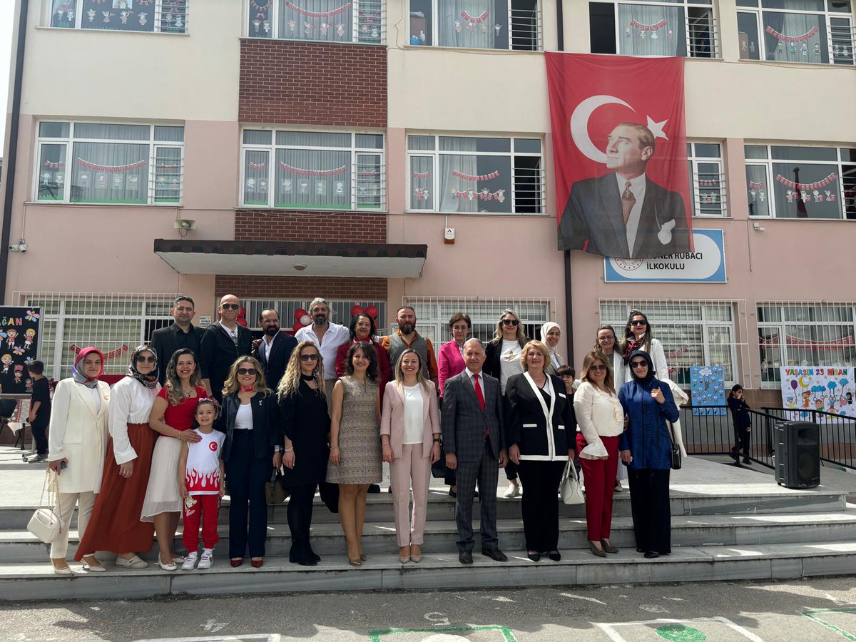 GunerRubac's tweet photo. Okulumuz 23 Nisan töreninden kareler. @Osmangazi_MEM @TC_Osmangazi @bursailmem16 https://t.co/qACsGw2Upw
