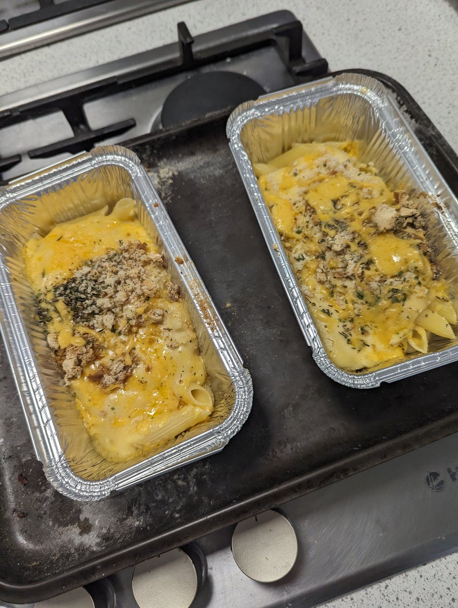 Macaroni Cheese for S1 this week, making a roux from scratch and having 2 pans on the go at once! 🧀 Absolutely fantastic effort from all in 50 mins 🌟 #RISE <a href="/dgs_ec/">DGS Home Ec</a>