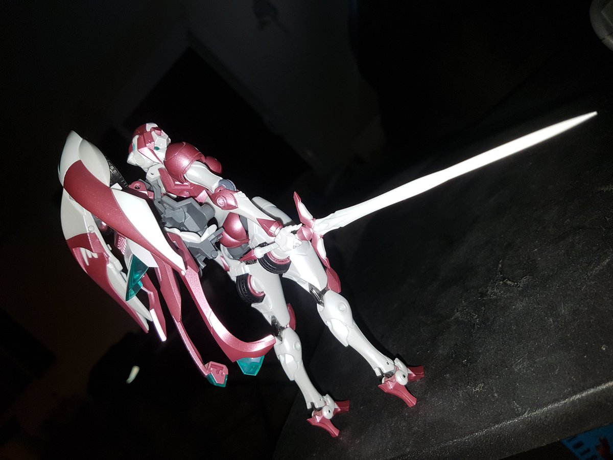 TheLocalBard's tweet photo. Also like the poseability, the reflective eyes, the butt, and the sword!
#BigFirebirdToy #EX01Nicee #Nicee #RobotGirls #ToyPhotography @Phoenix_BFB https://t.co/9TExQrjGjm