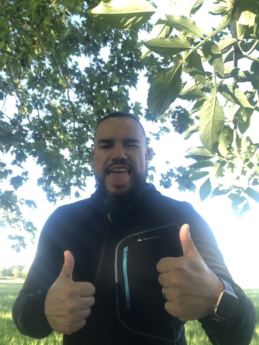 pep_cabrera's tweet photo. Tot i el fred, la natura et regala el seu espai per poder correr! #bondia #beardvictim #beardman #operaciobikini https://t.co/PK2r8r8ovk
