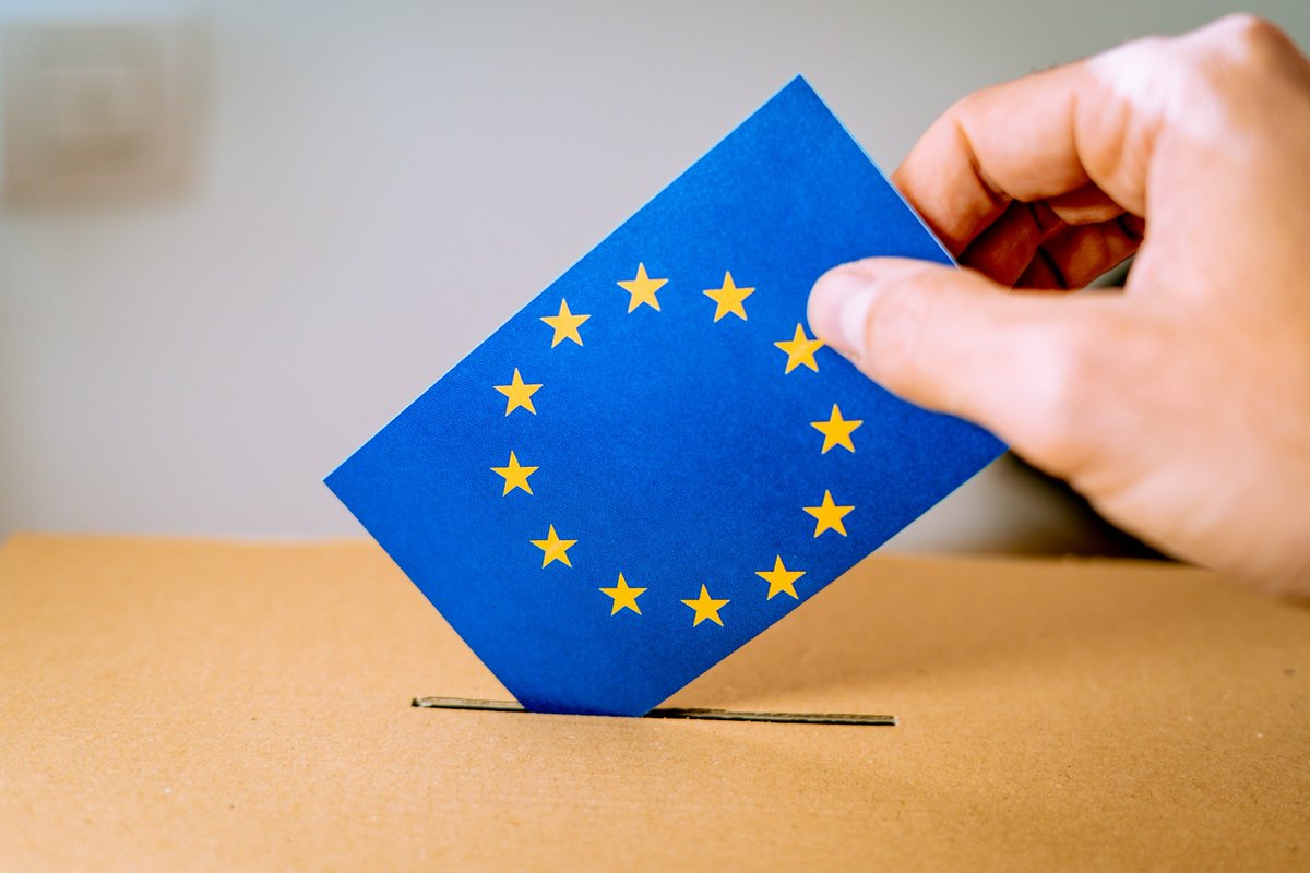 #Europeennes2024 Tout Français est automatiquement inscrit sur les listes électorales à 18 ans. Il faut juste avoir fait le recensement citoyen à 16 ans. On vous en dit plus : 👉️ service-public.fr/particuliers/v… #elections #inscription #vote