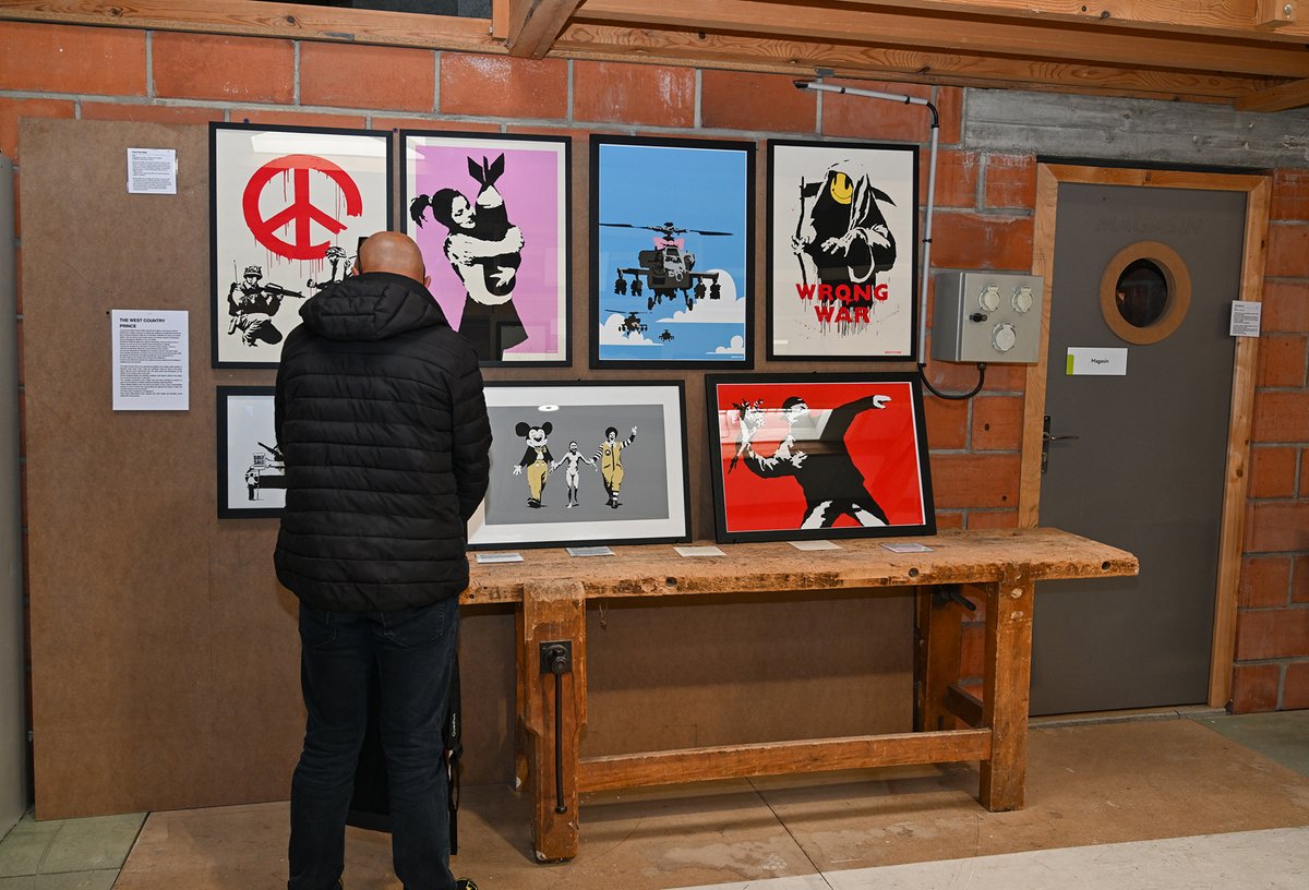 L'œuvre de Banksy est à l'honneur en ce moment avec une exposition gratuite mêlant street-art et solidarité, proposée par la Banksy Modeste Collection jusqu'au 5 mai au lycée Urbain Vitry 🔗 bit.ly/3W6b963