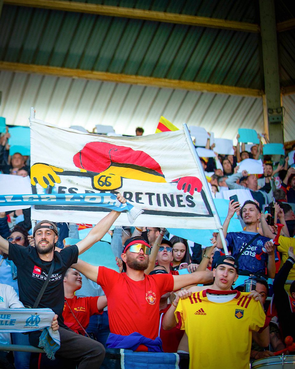 usap_officiel's tweet photo. 𝐀 𝐣𝐚𝐦𝐚𝐢𝐬 𝐎𝐥𝐲𝐦𝐩𝐢𝐞𝐧 &amp; 𝐁𝐚𝐫𝐫𝐞𝐭𝐢𝐧𝐞𝐬 🖤
 
Près de 5️⃣0️⃣ supporters de l’@olympiquedemarseille étaient présents à Aimé Giral samedi pour rendre hommage à Laurent « Gamberge », abonné aux Dodgers et à la Penya Les Barretines 🕊️

#USAP #OM https://t.co/PDT8vLzak6