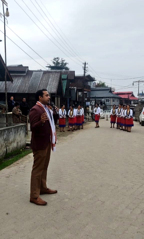 Glimpse of awareness about Immunization, Tuberculosis, Health and Wellness Centres through folk show in the villages of Lower Subansiri district during Myoko festival @MoHFW_INDIA @MyGovArunachal @UNICEFIndia @NHSRCINDIA
