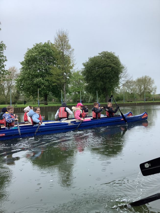 DeffordSchool's tweet photo. Oak class had a great day Bell-boating despite the rain ... https://t.co/D5bd4cXD59