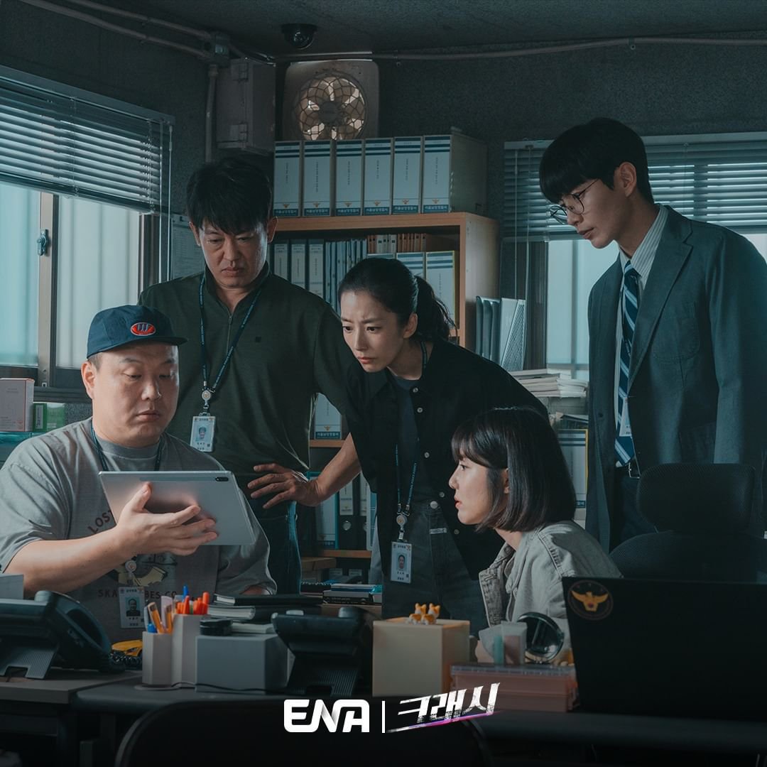 Our most exciting and powerful team members are joined together 🤩😍💖 #heosungtae #허성태 #kdrama #crash #leeminki #Kwaksunyoung #Leehochul #Moonhee #Choimoonhee