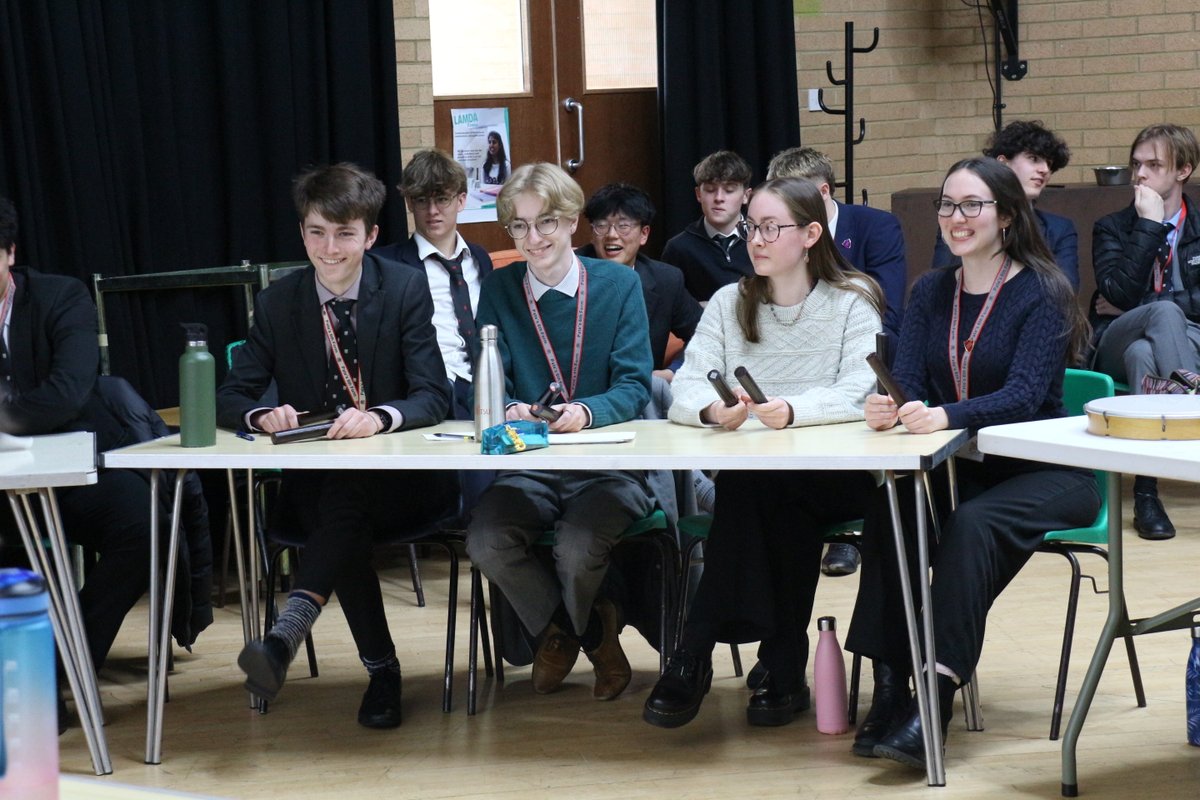 Thank you to all those who supported @PatesHouses University Challenge, inc our House sponsors. Congratulations to Beaufort, the ultimate winners at the gong - and to all House teams for tackling some really tricky questions! #pateshousespirit #patessixthform #pateschallenge