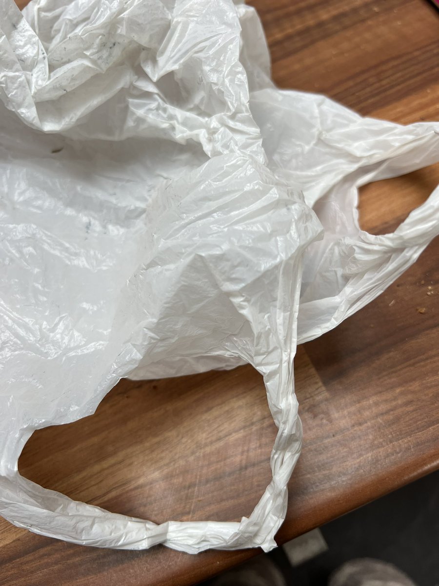 Lots of talk about plastic on the radio this morning.. Why do they still supply those light plastic bags for fruit & veg in supermarkets? @SuperValuIRL is the ONLY one near me that supplies compostable bags!! A simple change that wd make a big difference..