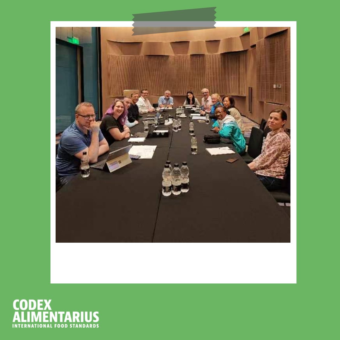 FAOWHOCodex's tweet photo. 📸 | Breaks are an ideal time for informal exchanges to discuss topics and build consensus in the Codex family.
#CCFA54 | #FoodSafety https://t.co/h123W4yBVo
