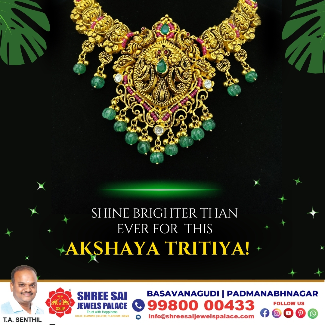 Make your Akshaya Tritiya shine brighter with our pre-book specials!
.
.
.
#bridaljewellery #jewellery #indianjewellery #weddingjewellery #kundanjewellery #akshayatritiya2024 #earrings #indianwedding #southindianjewellery #traditionaljewellery #wedding #indianbride #bangles