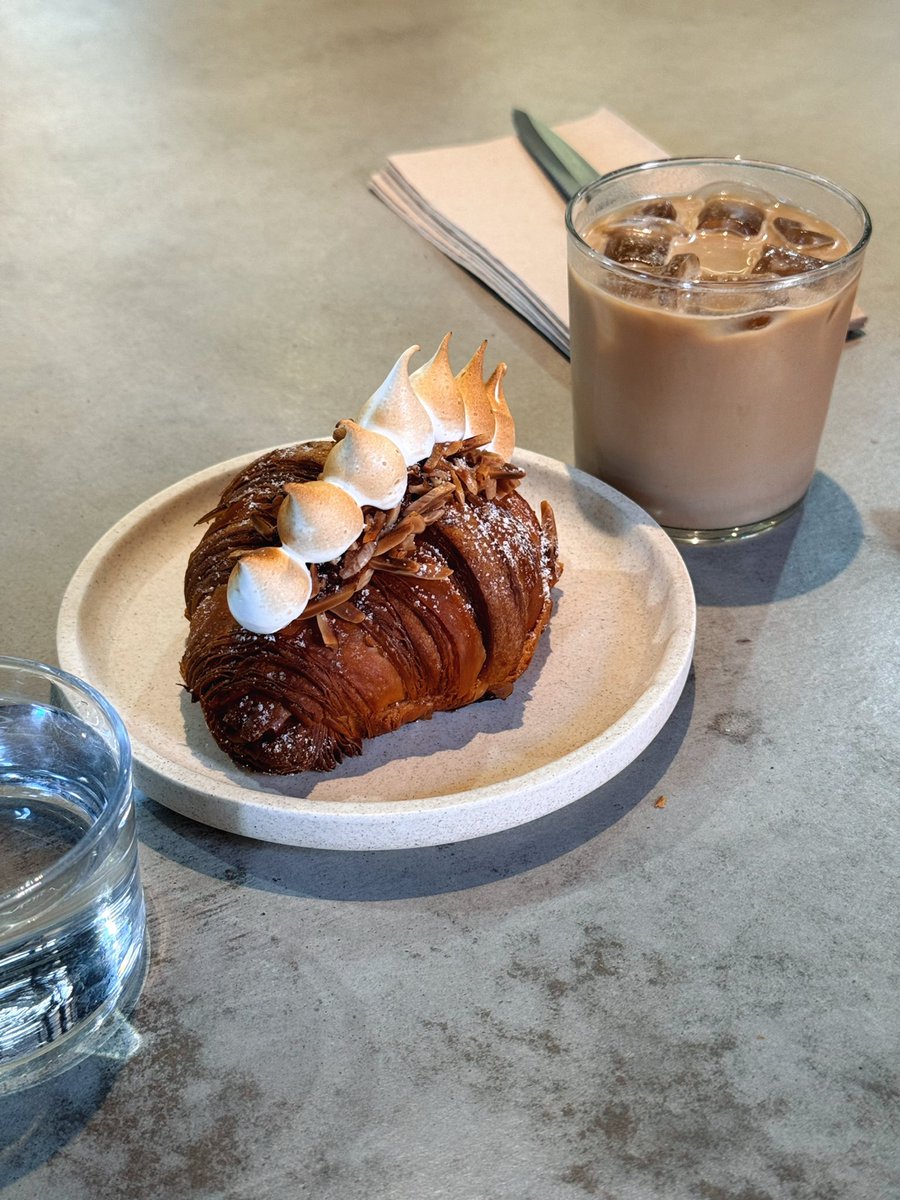 Caaaaate tweet media