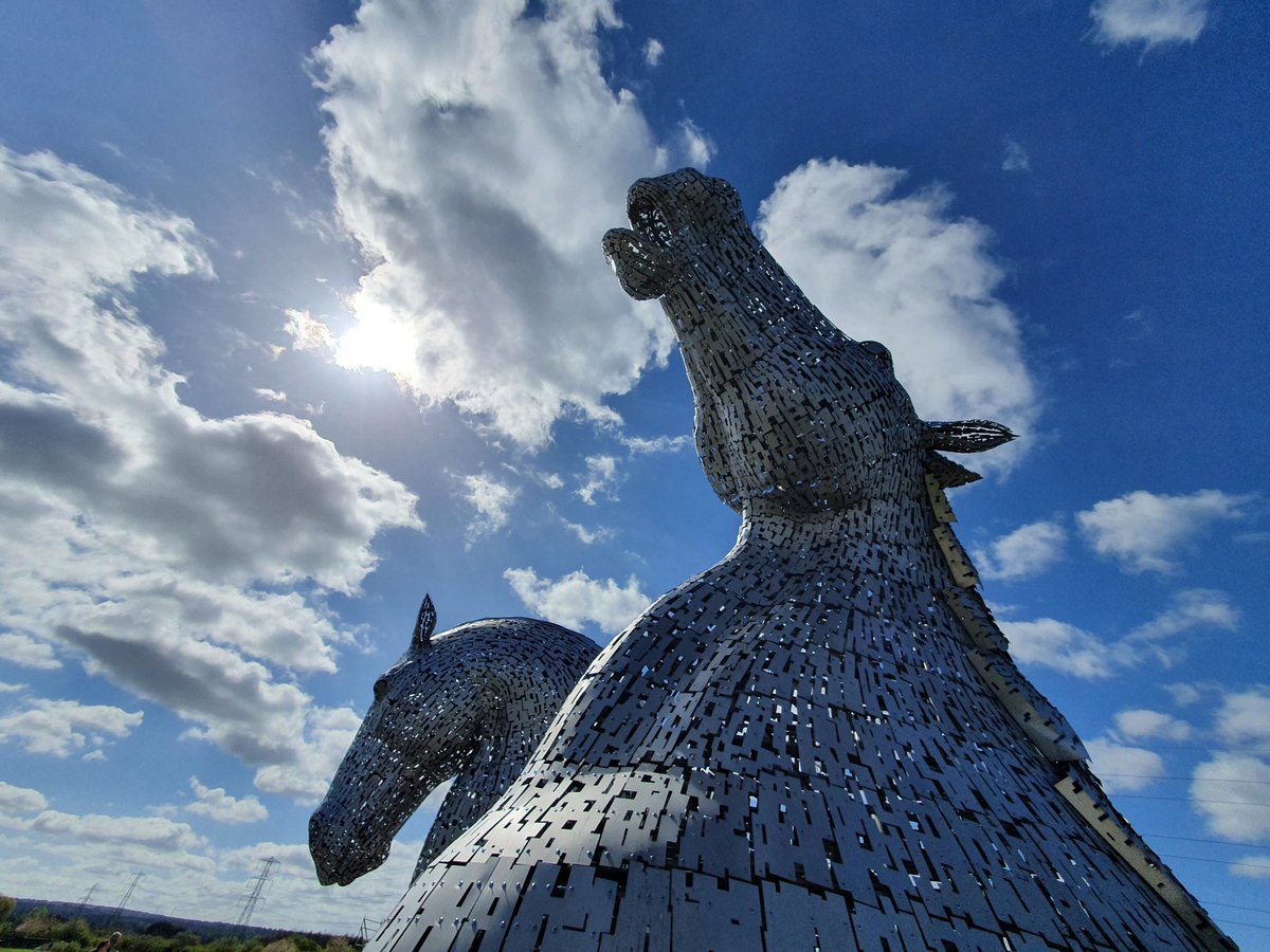 Simple stunning, the amazing #TheKelpies have been cleaned & polished by the @scottishcanals team ahead of their #Kelpie10 birthday celebrations. A few tickets are still available for the gig/concert on Saturday night @HelixFalkirk @VFalkirk @falkirkcouncil.