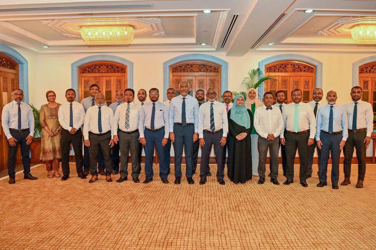 ރައްޔިތުންގެ މަޖިލީހުގެ އިންތިޚާބުގައި އަމިއްލަ ގޮތުން ވާދަކުރެއްވި ބައެއް ކެންޑިޑޭޓުން ޕީއެންސީއަށް ސޮއިކުރެއްވުން ޑރ. އަނާރާ ނަޢީމް – ހުރާ ދާއިރާ ޙަސަން ޒަރީރު – މަތިވެރި ދާއިރާ އަހްމަދު ޒަމީރު – މައްޗަންގޮޅި މެދު ދާއިރާ އަޙްމަދު ރިޔާޒް – ތިމަރަފުށި ދާއިރާ ޔާސީން ޢަބްދުﷲ -…