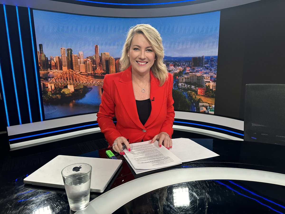 LeisaGoddard's tweet photo. Ready for the Wednesday Wrangle with @justinsmithword as police continue counter terrorism raids in Sydney. @AlboMP war with @elonmusk set to be one of tonight’s hot topics. #chriskenny @SkyNewsAust https://t.co/JkvecK4XtJ