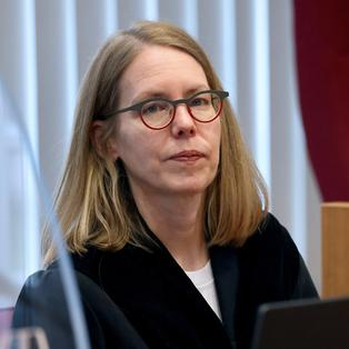 Erfolgreiche #CumEx-Jägerin zum Rücktritt bewegt! Anne Brorhilker, Deutschlands führende Cum-Ex-Ermittlerin, verlässt - sicher nicht freiwillig - die Kölner Justiz und wechselt in die Zivilgesellschaft. Das ist ein herber Verlust für die Staatsanwaltschaft und eine
