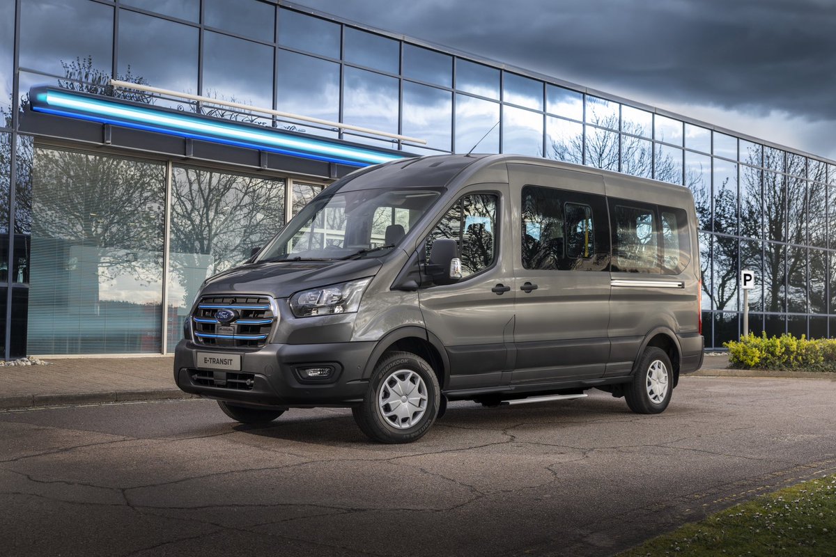 #FordProPolska | Nowy minibus w ofercie #ETransita⚡️

▪️#FordPro wzbogaca linię E-Transita o elektrycznego minibusa, objętą wsparciem producenta
▪️Model kierujemy do klientów prowadzących firmy taksówkarskie, szkół i samorządów, gdzie pojawia się potrzeba elektryfikacji flot