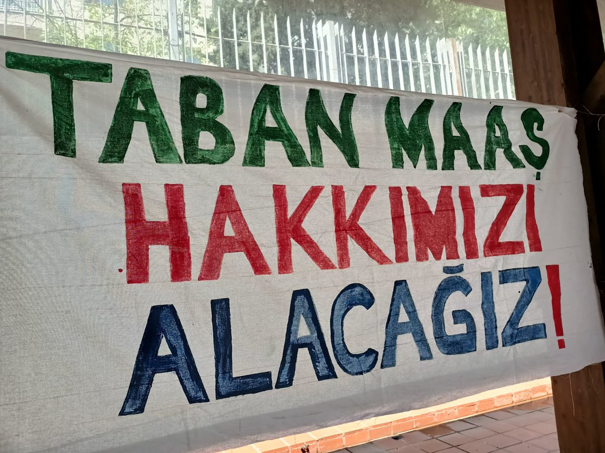 Özel Sektör Öğretmenleri Sendikası(@ogretmensendika), bu akşam saat:18.30'da @tcmeb'e #TabanMaaşaNeOldu diye sormak için İzmit Sabri Yalım Parkı (İnsan Hakları Parkı)'nda açıklama yapacak. Özel sektör öğretmenleri şirketlerin insafına terk edilemez,haklı taleplerinin yanındayız.