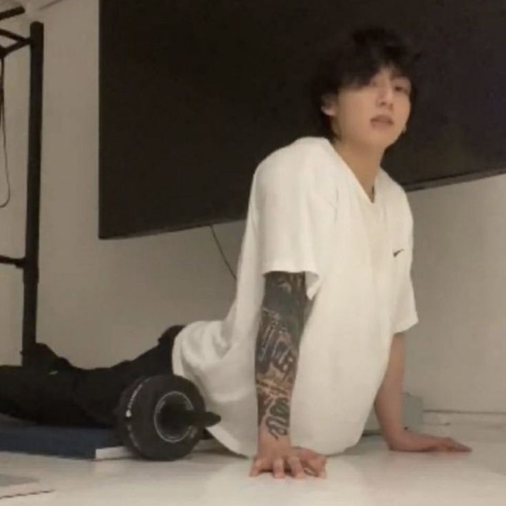 𝑽𝒆 🪭 tweet media