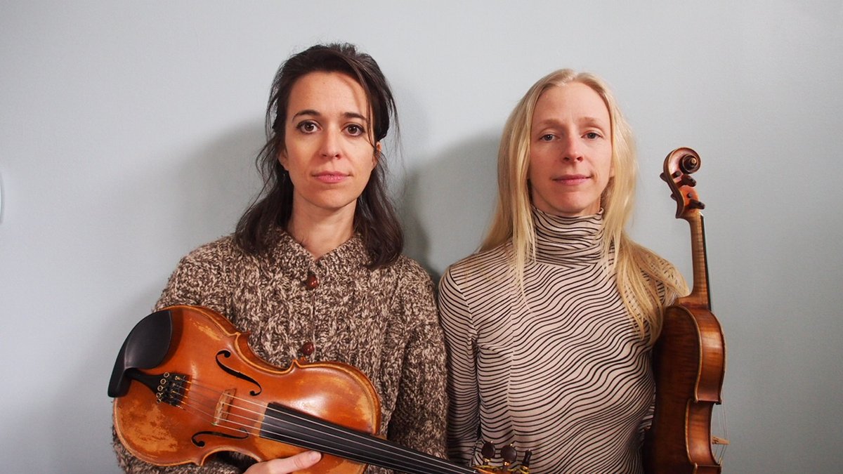 Lena Jonsson & Brittany Haas (@brittfiddle): two of the most exciting instrumentalists on the #TradMusic scene today. 💫 Together this musical pairing interweaves melody, harmony & rhythm into a playful conversation that is absolutely not to be missed. 🎟️ bit.ly/4b6PizC