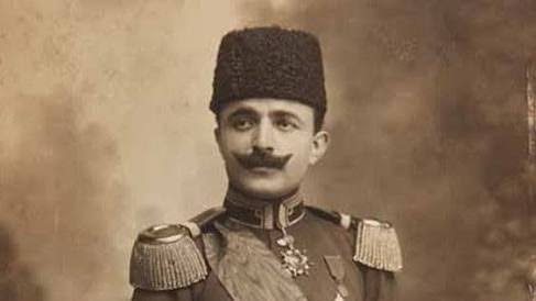 Enver Paşa, Ermenilerle dostluk kurmak isteyen Türklere der ki:

- İnsan ile veba mikrobu dost olmaz. 

#24Nisan