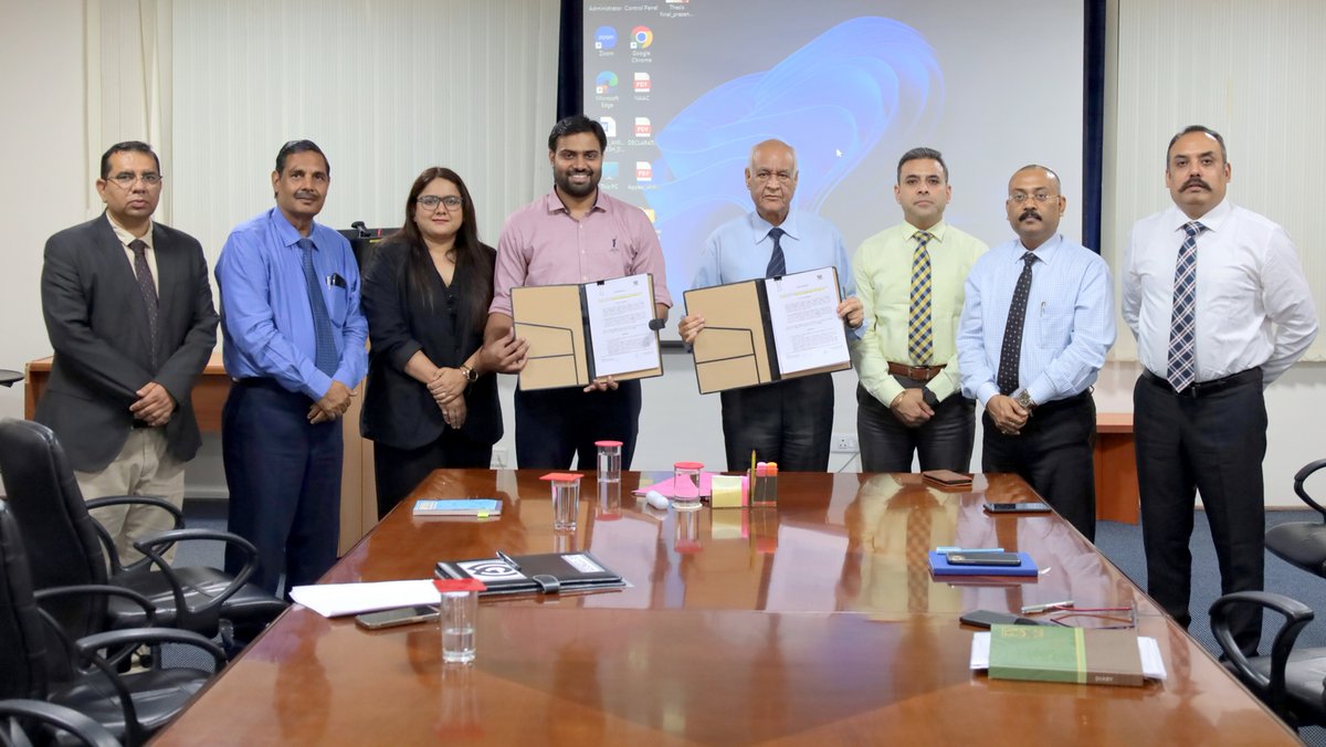 AmityGwalior's tweet photo. #AmityUniversityMadhyaPradesh has signed a MoU with #GETWORKS, India's leading fresher hiring platform, to revolutionize our placement process. Through this agreement, GETWORKS will provide us with their Tech Platform for 3 years. 

@getwork_now https://t.co/PnEkbi6gqJ