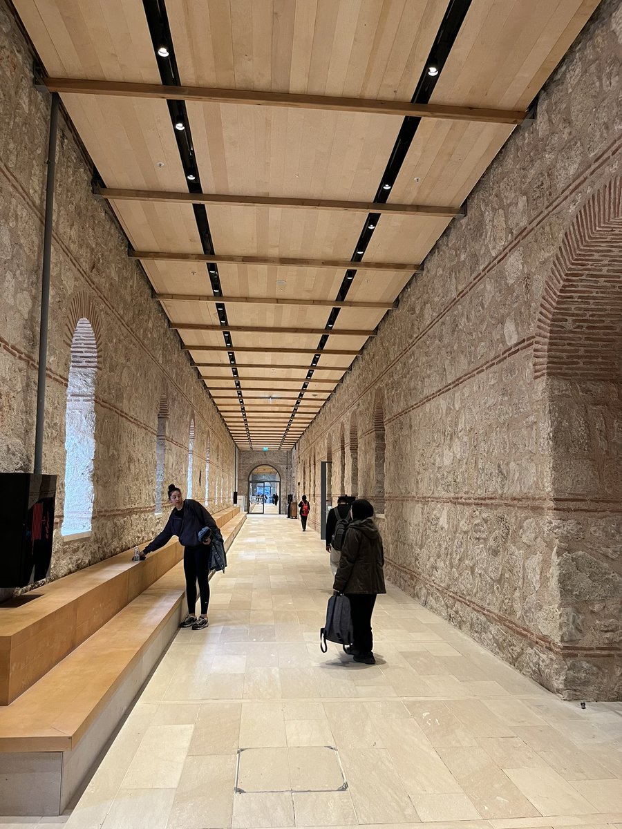 abdulmecithll's tweet photo. Rami kütüphanesini görmeme şansım oldu. Yetkin ellerden geçmiş olduğu çok belli. https://t.co/Wm6BNAStCo
