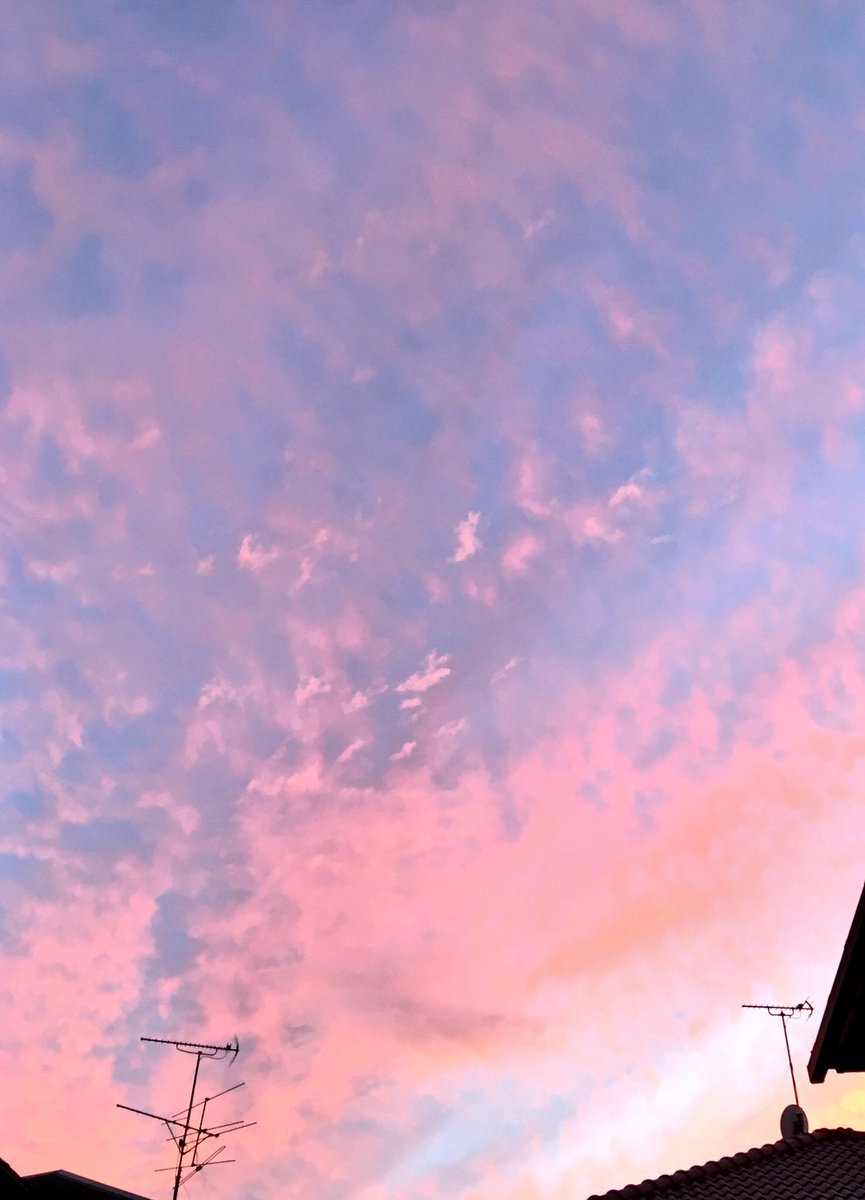#これを見た人はピンクの入った画像を貼れ

　過去空…綺麗な夕空でした