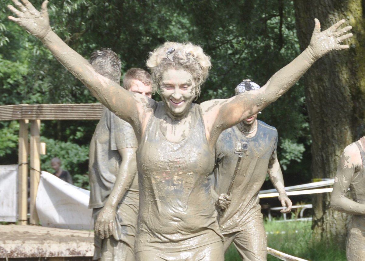 Bertina's tweet photo. @OehtAndersom Leuk, die mudruns. Heb ik ook een keer aan meegedaan. https://t.co/To1vYoMeCf