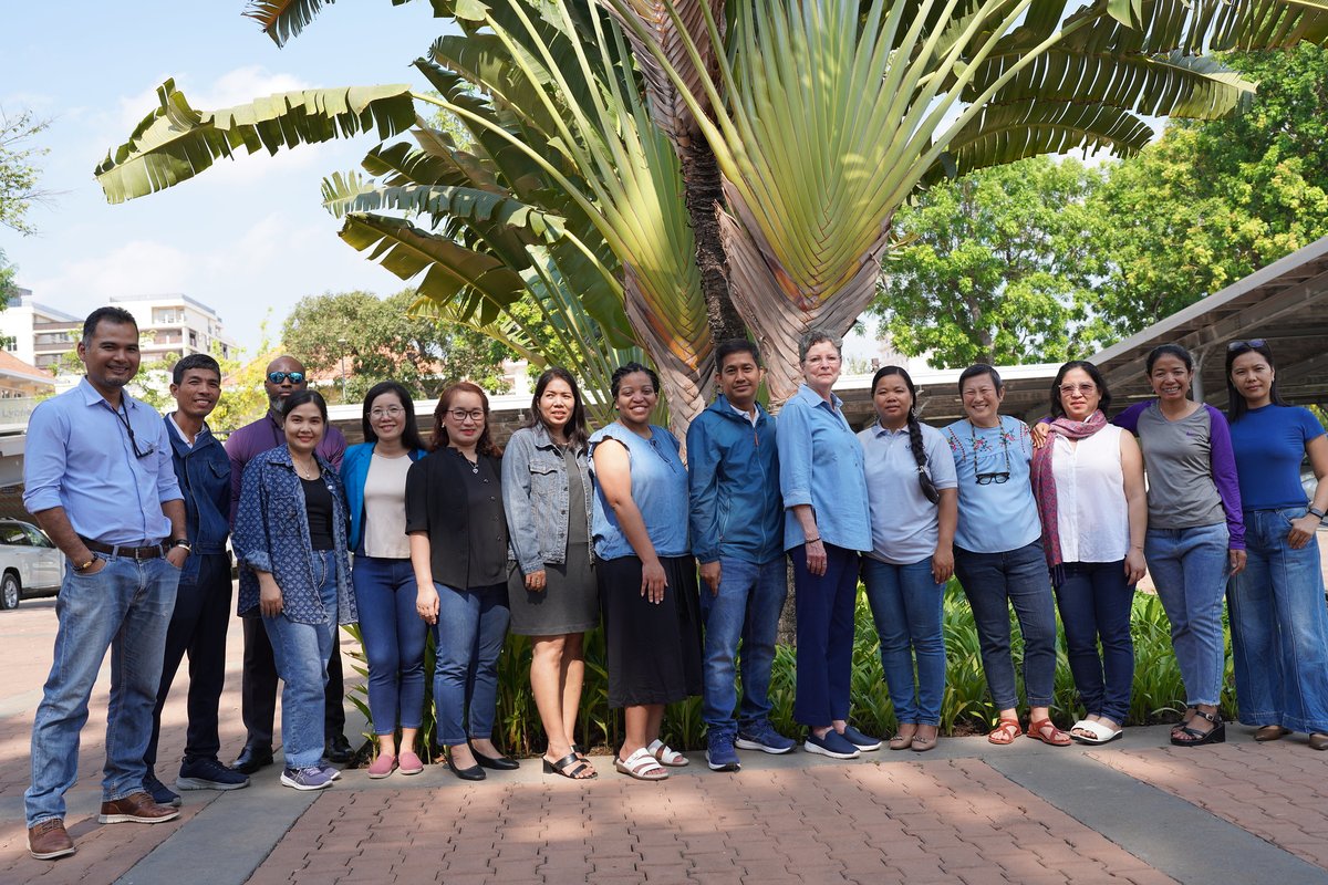 Today, we stand with survivors of sexual violence on #DenimDay! 👖💙 It's a global campaign challenging harmful beliefs and raising awareness about sexual violence. Together, we can make a difference. #EndSexualViolence 🤝🎗️