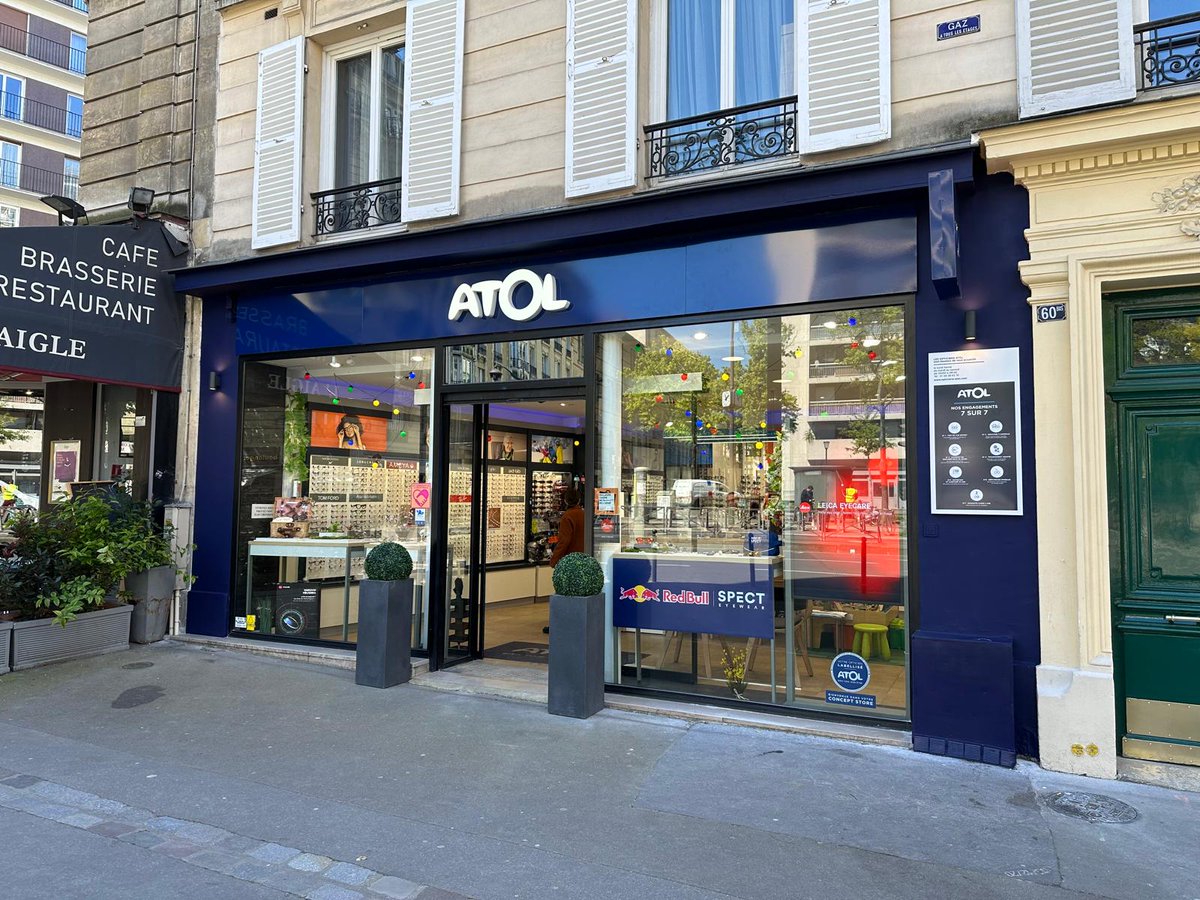 😊 Que pensez-vous de votre toute nouvelle boutique #Atol à #Paris15 ? 😉 Merci aux artisans qui ont contribué à ce que notre magasin se refasse une beauté pour vous accueillir toujours mieux ! 🤗 👍

Olivier et son équipe
#Opticien à #Paris

#BienVoir #bienêtre #optique 🇨🇵