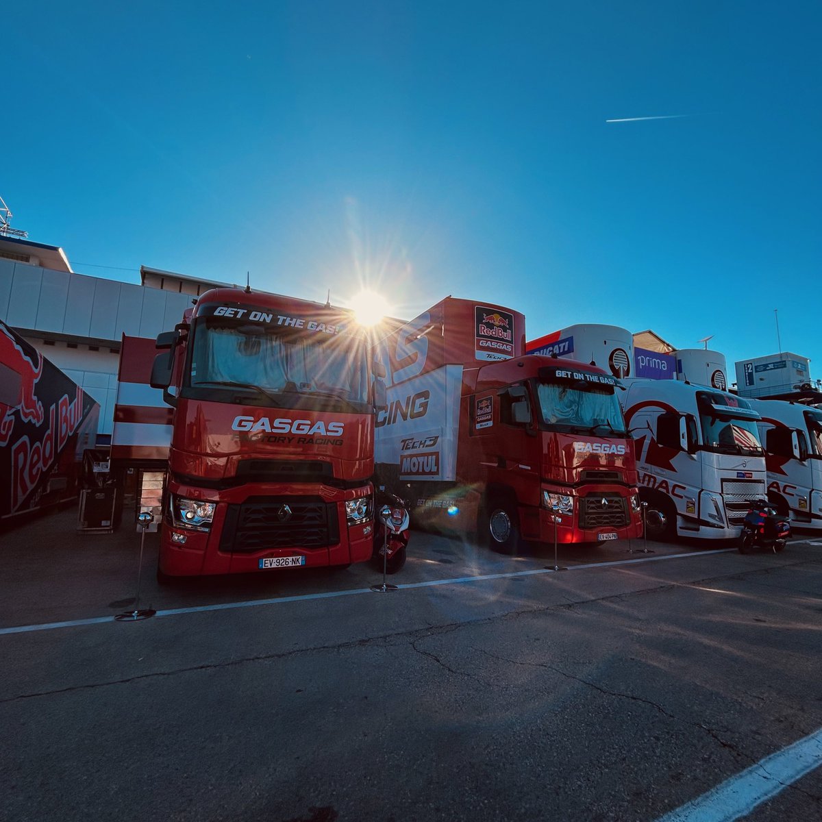 Buenos dias <a href="/circuitodejerez/">Circuito de Jerez-Ángel Nieto</a> 👋🌅

Back in our trucks 😍

#SpanishGP