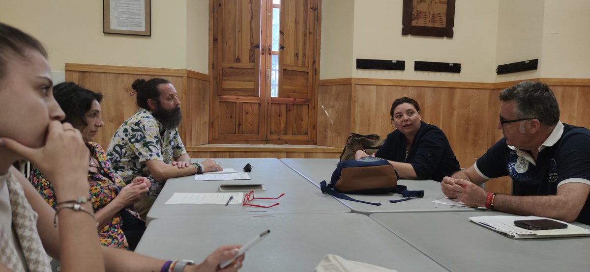EscuelaParticip's tweet photo. Sesión convocada por la Delegación de Educación e Infancia del @ayuncordoba_es con la colaboración de @participacor para compartir un proceso de trabajo con AMPAs, asociaciones con infancia y otras entidades, destinado a fomentar y encauzar la participación de la infancia. https://t.co/2pFjMlnfDO