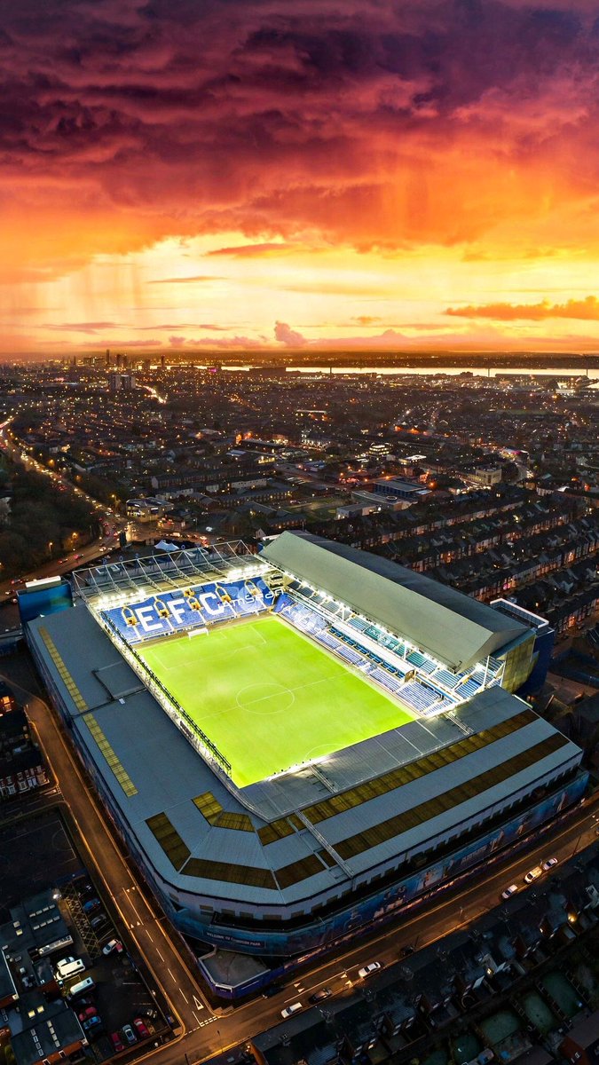 Probably the last night Goodison Merseyside Derby tonight 🥺

I won't need to tell you how special those games are & how the atmosphere affects the game 🔵

Let's see what can happen. After our crucial win on Sunday, the pressure is off a little & all on them 🥵

#UTFT #KAGS 💙