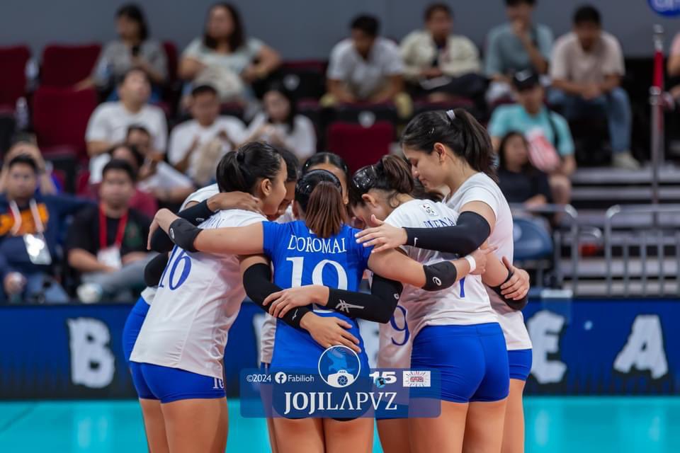 'From 6th to 5th place' 🤍💙

Ateneo Lady Eagles beats Adamson Lady Falcons in straight sets, ending their UAAP Season with a WIN!! Congrats Ateneo! One Big Fight!! 🤍💙

Hindi tayo LAST place!! NakakaPROUD kayo girls!! 👏🏻😭😭 #FightTilTheEndAteneo #OBF 🦅