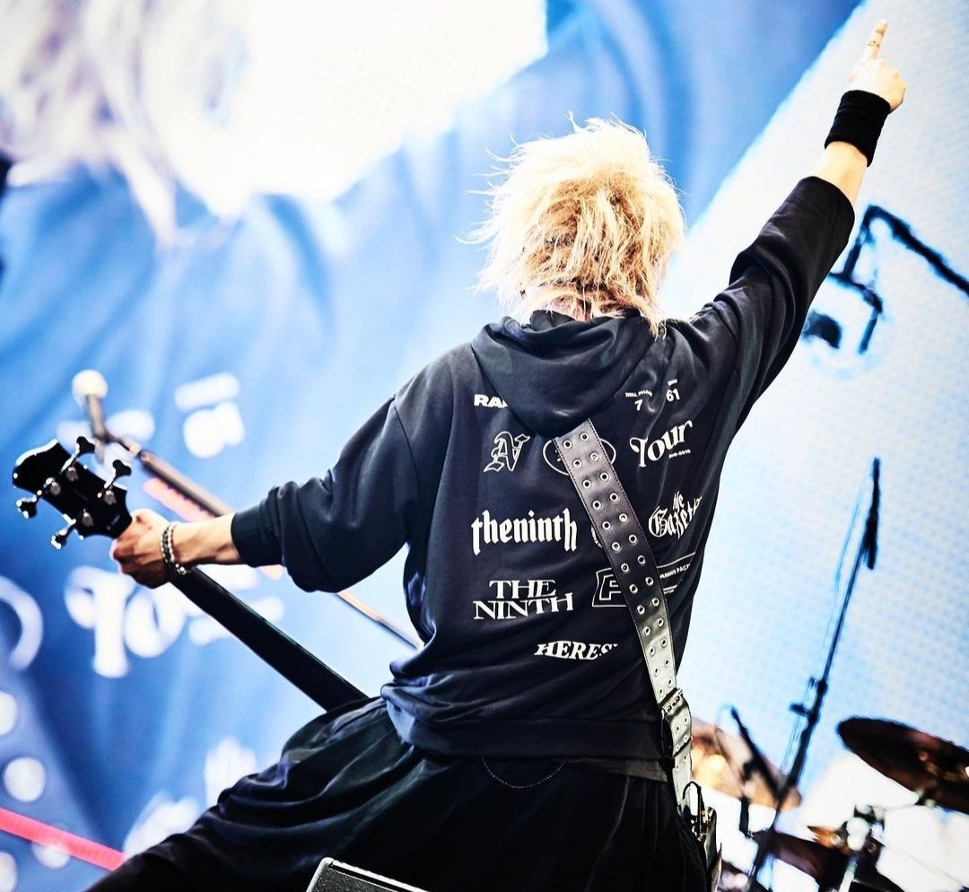 ItsChrisz's tweet photo. I miss you so much that it still hurts...
#REITAEternalRockSTAR #REITA #theGazettE https://t.co/NPgBmU6Dz7