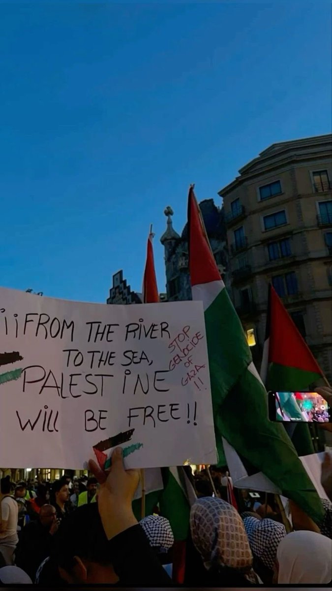 lenamiusgf's tweet photo. in case y’all aren’t aware, today marks 200 days and 75 years of genocide in Palestine. 200 days and 75 years of the world leaders ignoring the most well reported mass murder of women, men, elderlies, children and infants. over 34,000 palestinan’s have been killed as israhell continues its onslaughts. please don’t stop talking about Palestine, be their voice, be loud and clear. FREE PALESTINE!!