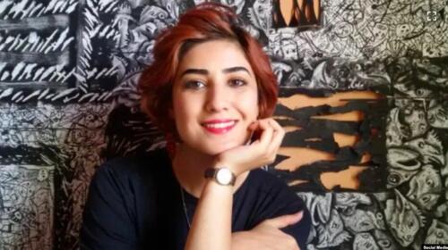Des écrivains et des artistes exigent la libération d'Atena Farghadani, une caricaturiste iranienne emprisonnée pour avoir tenté d'accrocher un dessin limportant.fr/infos-iran-/13… @ArielBlocker