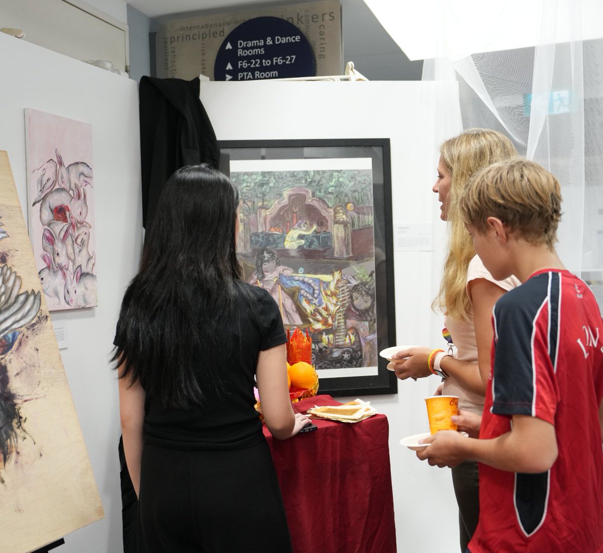 The IBDP art exhibition displayed our seniors' talent and skill as their crafted pieces invited viewers to explore the realms of imagination and emotion. 
#StamfordAmerican #CognitaWay #IBDP #Art