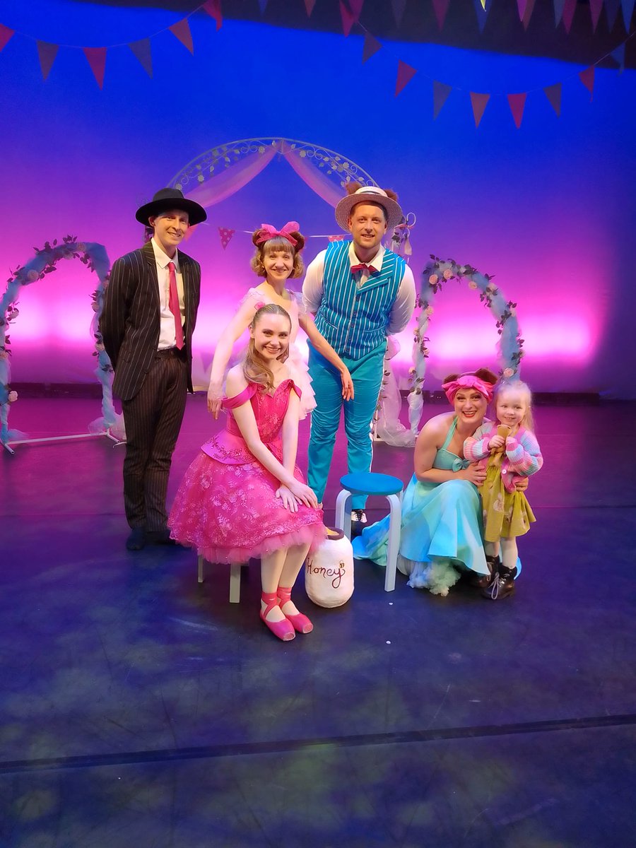 🐻🌟 Don't miss the chance to experience the magic of Goldilocks: The Ballet this May! Secure your seats now and make memories that will last a lifetime! 💮🐾

📍Find a venue near you: bit.ly/3TZojRw

#GoldilocksJourney #MayAdventures #SpringTimeFun #FamilyEvents
