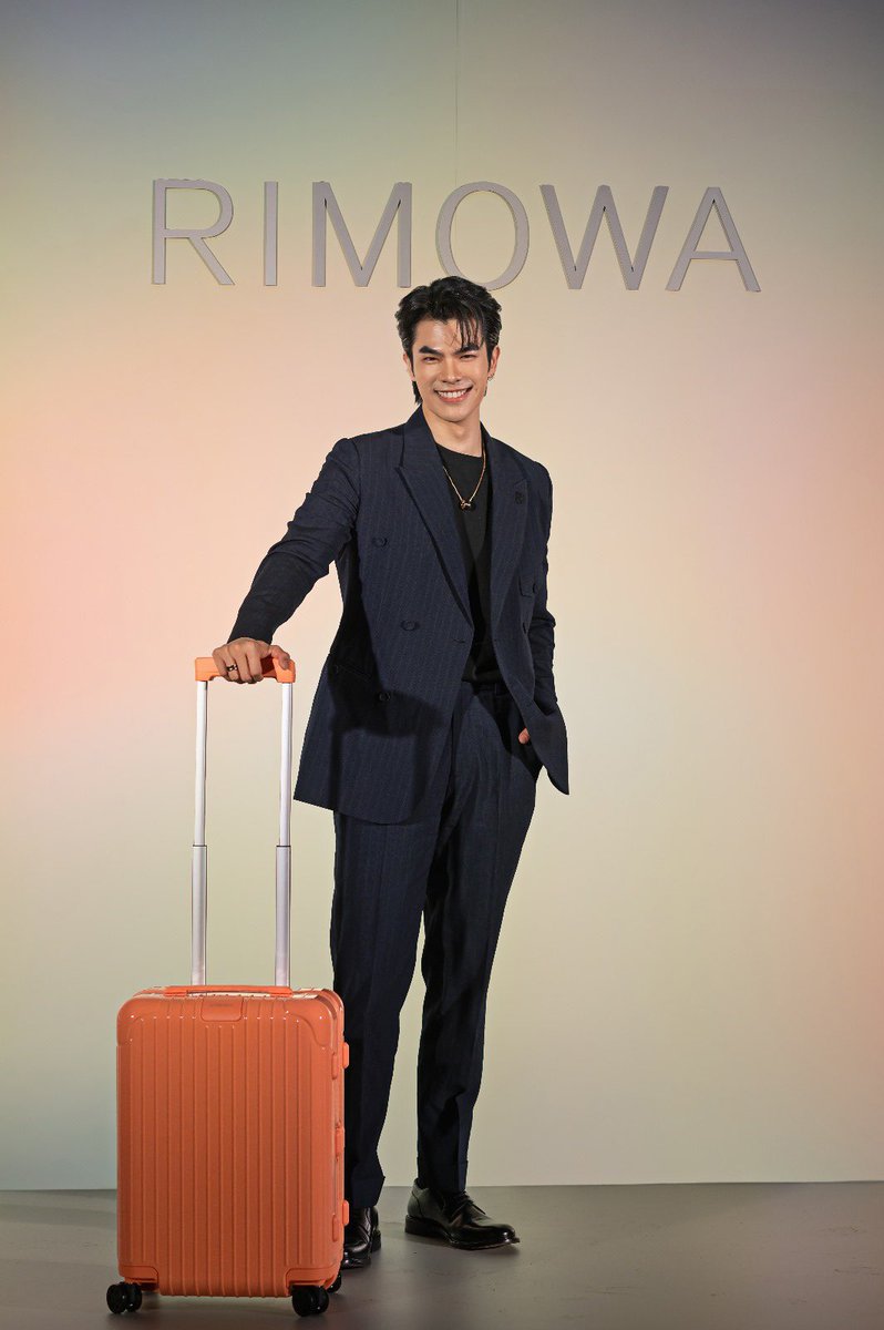 @RIMOWA MILEPHAKPHUM 💚💚💚

@milephakphum #milephakphum #RIMOWAxMile