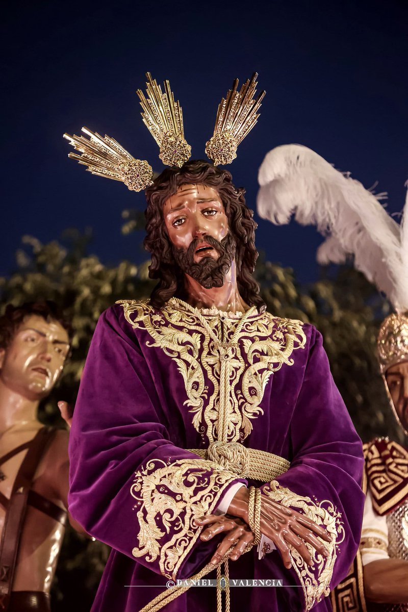 Buenos días #PinoMontano Rey de Reyes… ( 📷@Alcompascofrade )