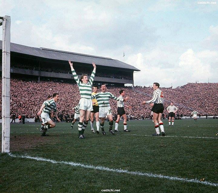 ON THIS DAY 24th APRIL
Celtic 3-2 Dunfermline, Scottish Cup Final 1965
Goals - Auld 31', 52', McNeill 81'.
Celtic's first senior trophy win since the league cup final in 1957.
Jock Stein's first trophy as Celtic manager ☘️☘️